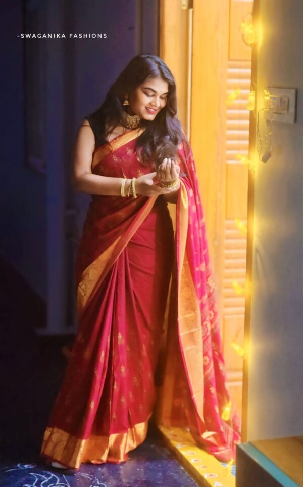 Copper Silk Saree in a rich maroon hue with an elegant golden border - Image 2